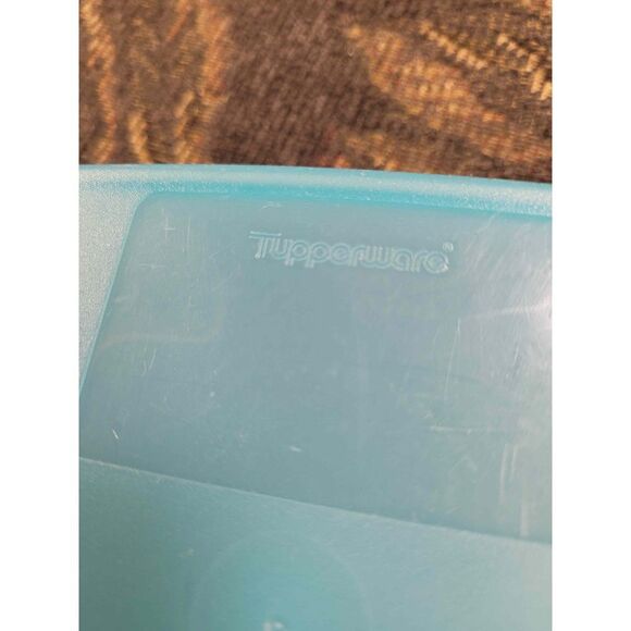 Tupperware Small (300 ml) Blue Container - Picture 2 of 6